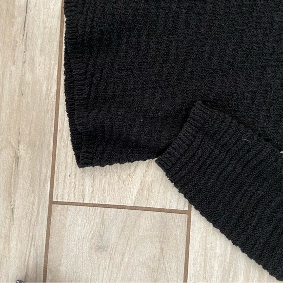 Calvin Klein / Buffalo Womens Black and White Knit Sweaters Small - Picture 6 of 7
